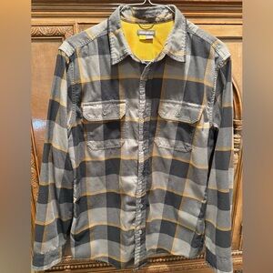 Eddie Bauer AV Performance Flannel Button Down - Men’s Large